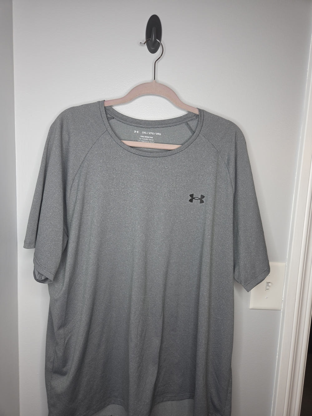 Under Armour Gray Short Sleeve Athletic Tee